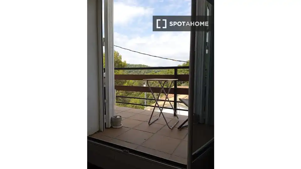 Terraza de Piso para compartir en Sant Cugat del Vallès con Aire acondicionado, Calefacción y Amueblado