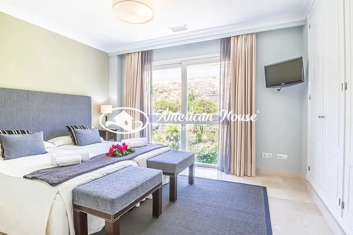 Bedroom of Apartments for sale in Milla de Oro