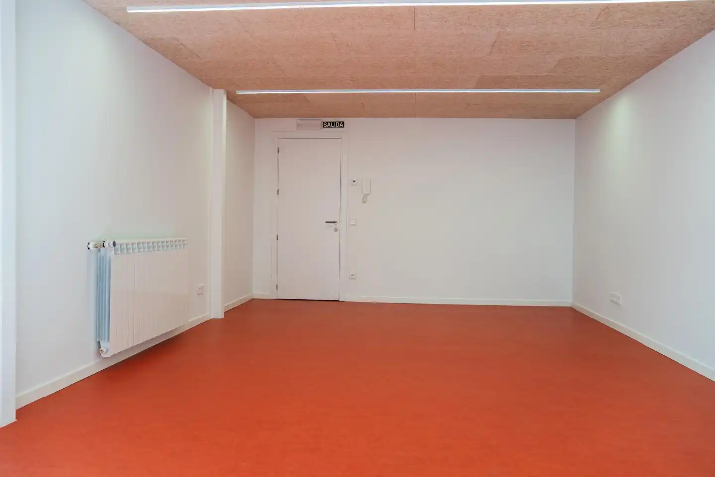 Office for rent in Larrabide, Milagrosa
