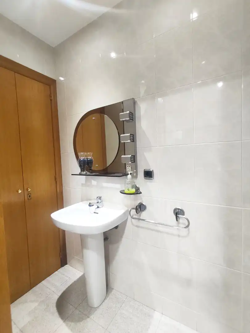 Baño de Casa adosada en venta en Olesa de Montserrat con Aire acondicionado, Calefacción y Trastero