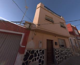 Vista exterior de Casa adosada en venda en  Almería Capital