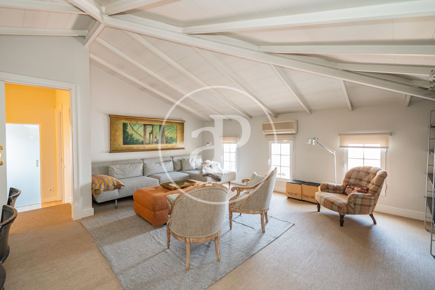 Living room of Flat to rent in  Madrid Capital  with Air Conditioner, Heating and Furnished
