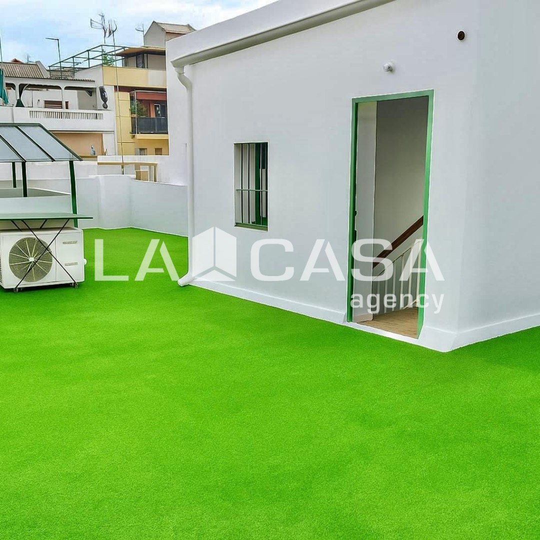 Single-family semi-detached for sale in  Sevilla Capital  with Balcony