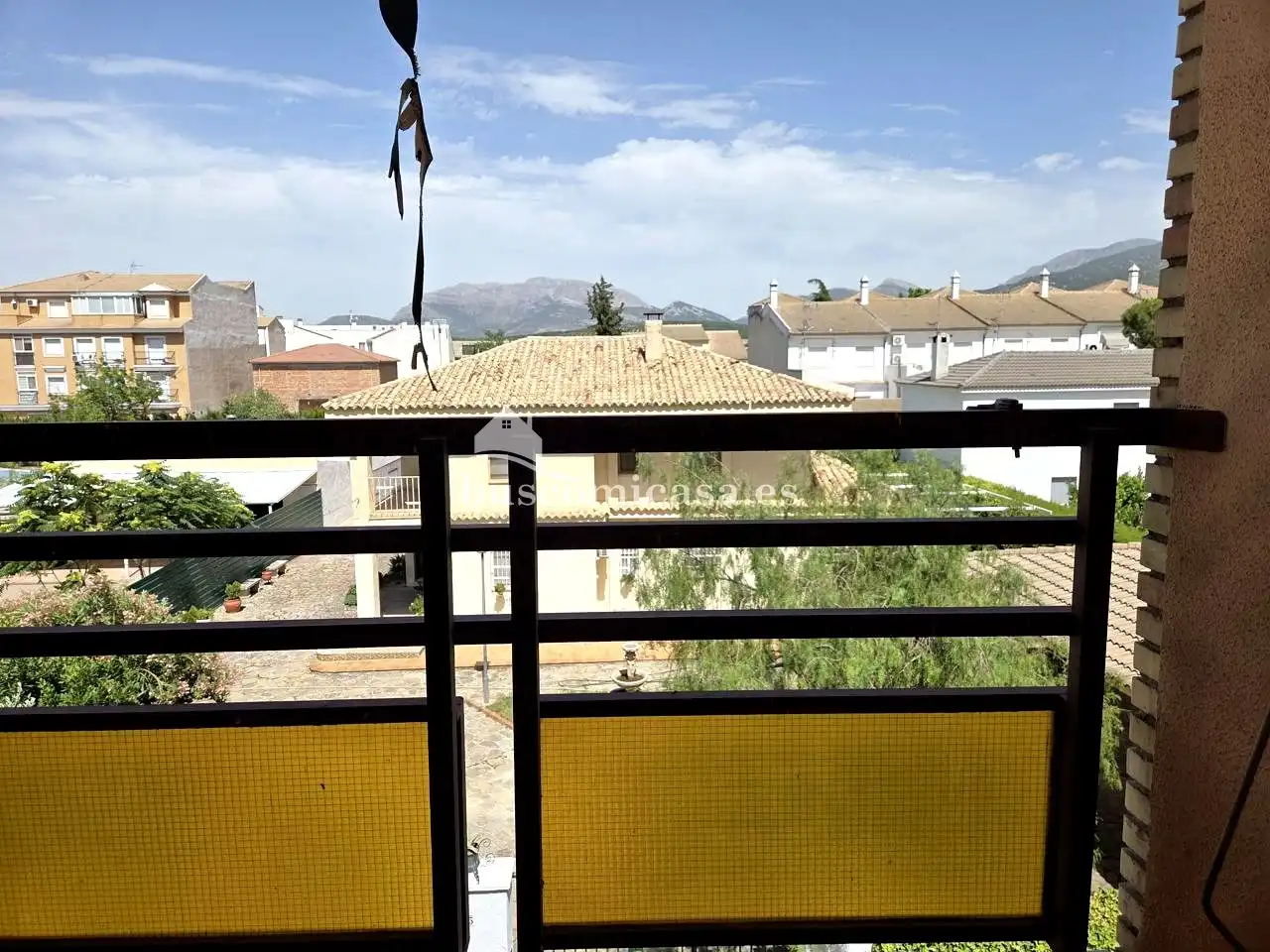 Vista exterior de Pis en venda en Mancha Real amb Balcó