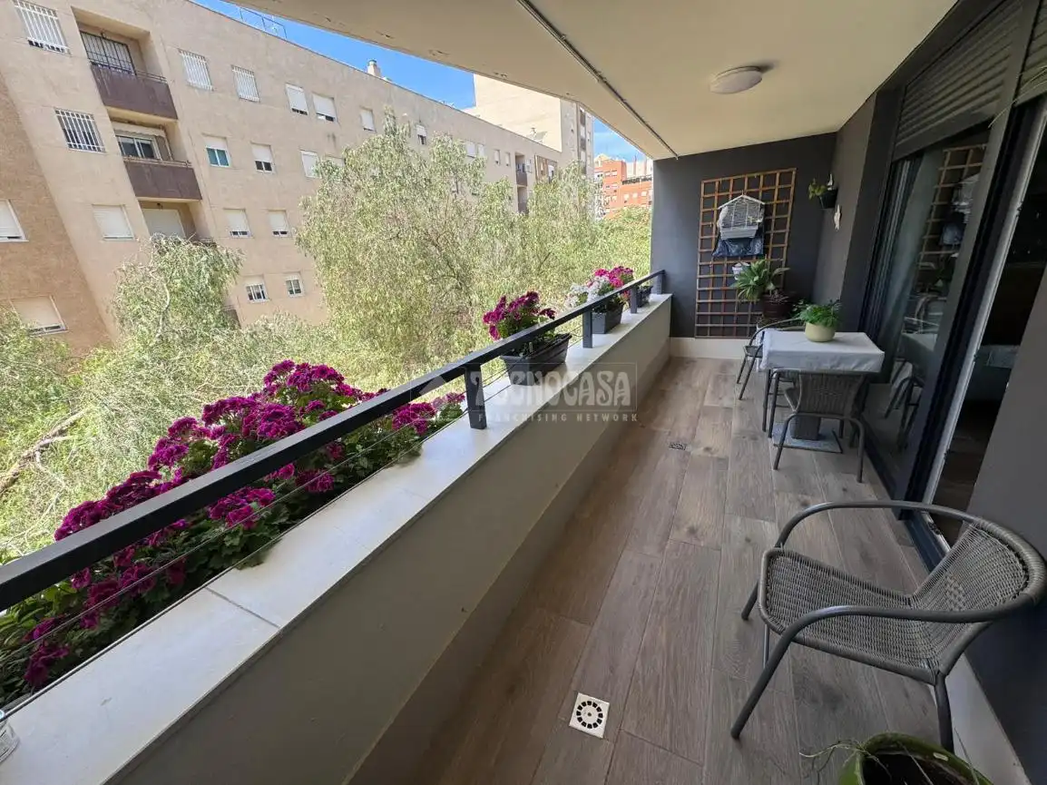 Terrassa de Pis en venda en Sevilla amb Terrassa i Piscina comunitària