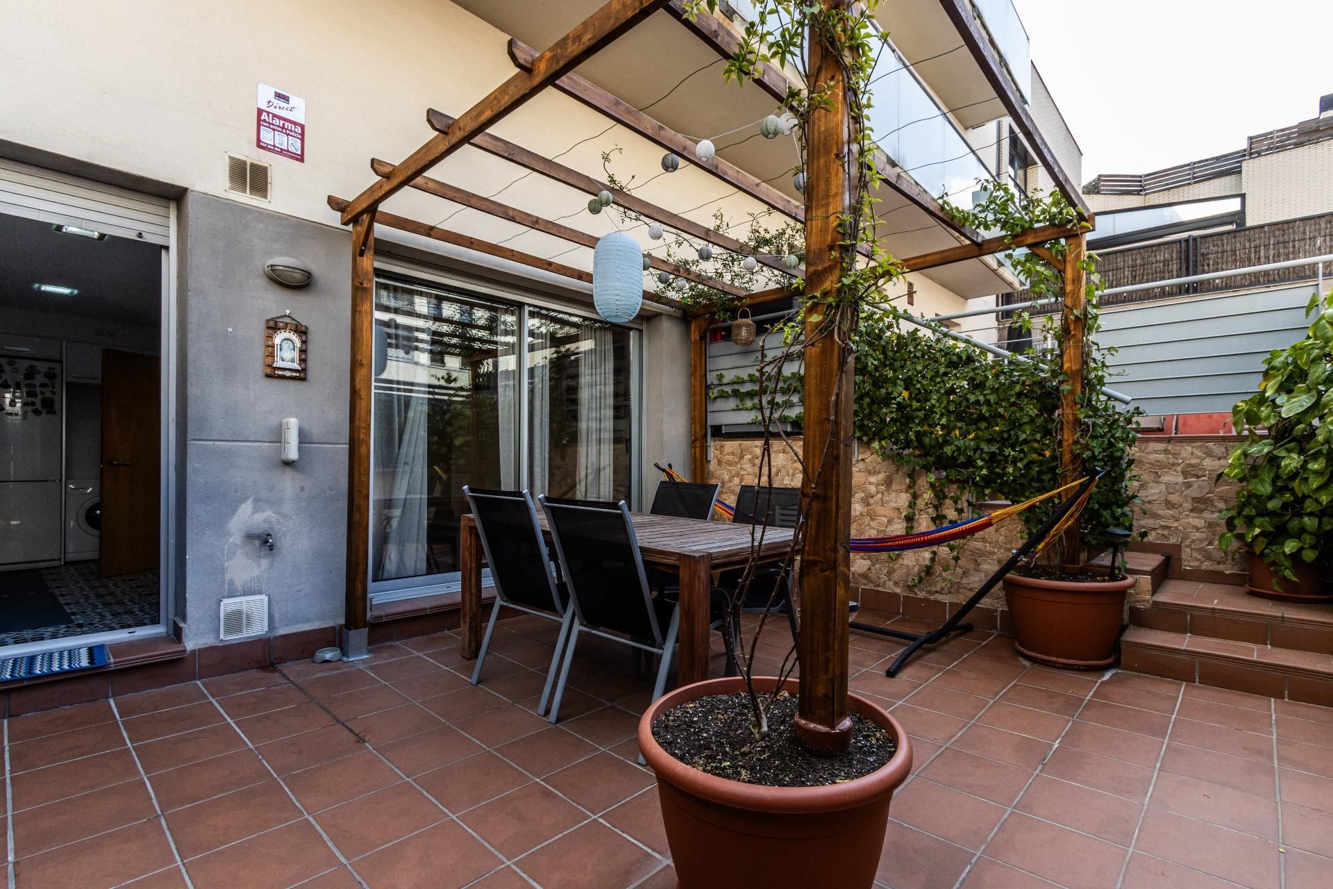 Terrace of Planta baja for sale in Sabadell  with Air Conditioner, Heating and Private garden