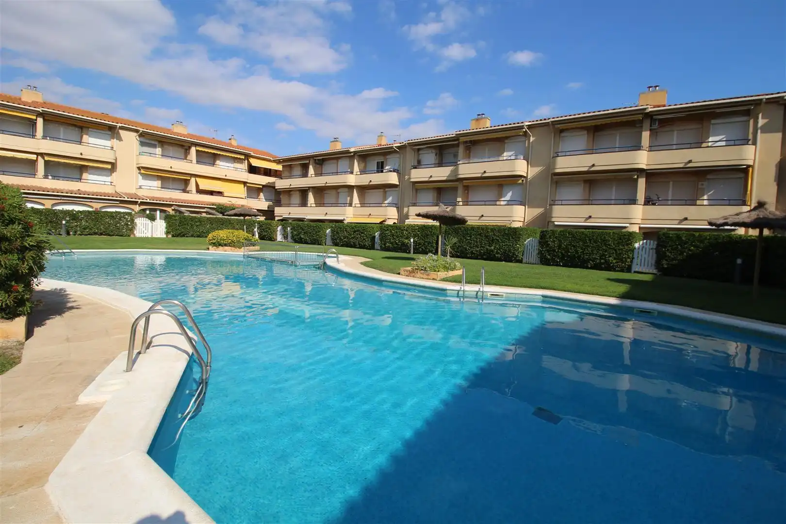 Apartment with pool for sale in Carrer Assutzena 51, imagen 3