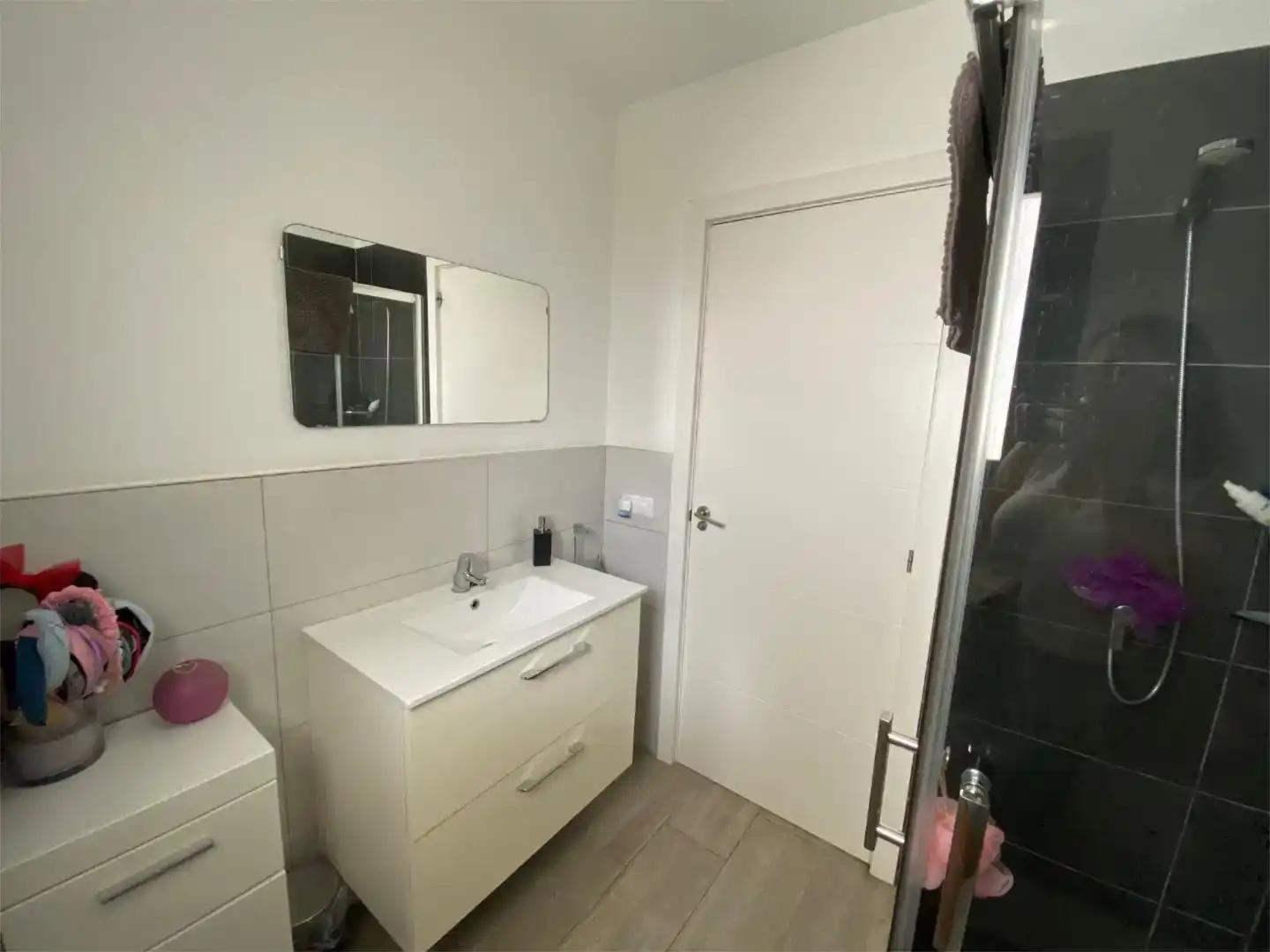 Badezimmer von Wohnung zum Verkauf in  Palma de Mallorca mit Klimaanlage, Privatgarten und Abstellraum