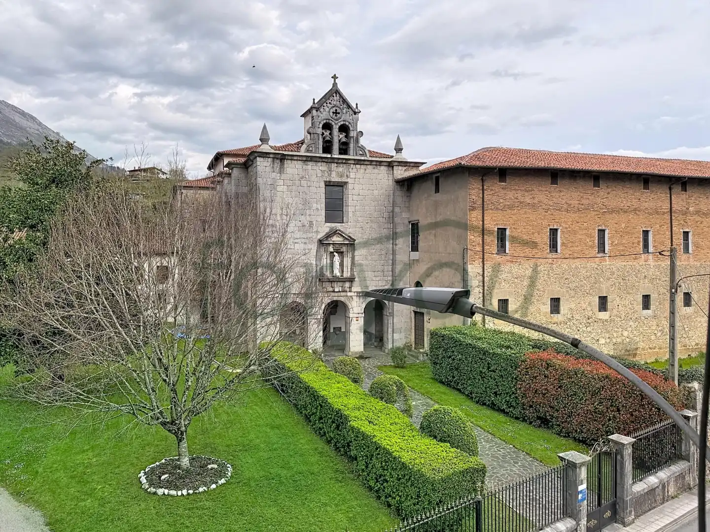 Vista exterior de Pis en venda en Azkoitia amb Traster i Balcó