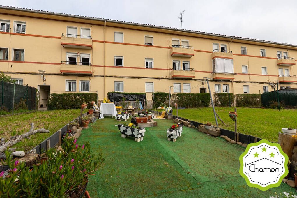 Vista exterior de Piso en venta en Loiu con Calefacción, Jardín privado y Trastero