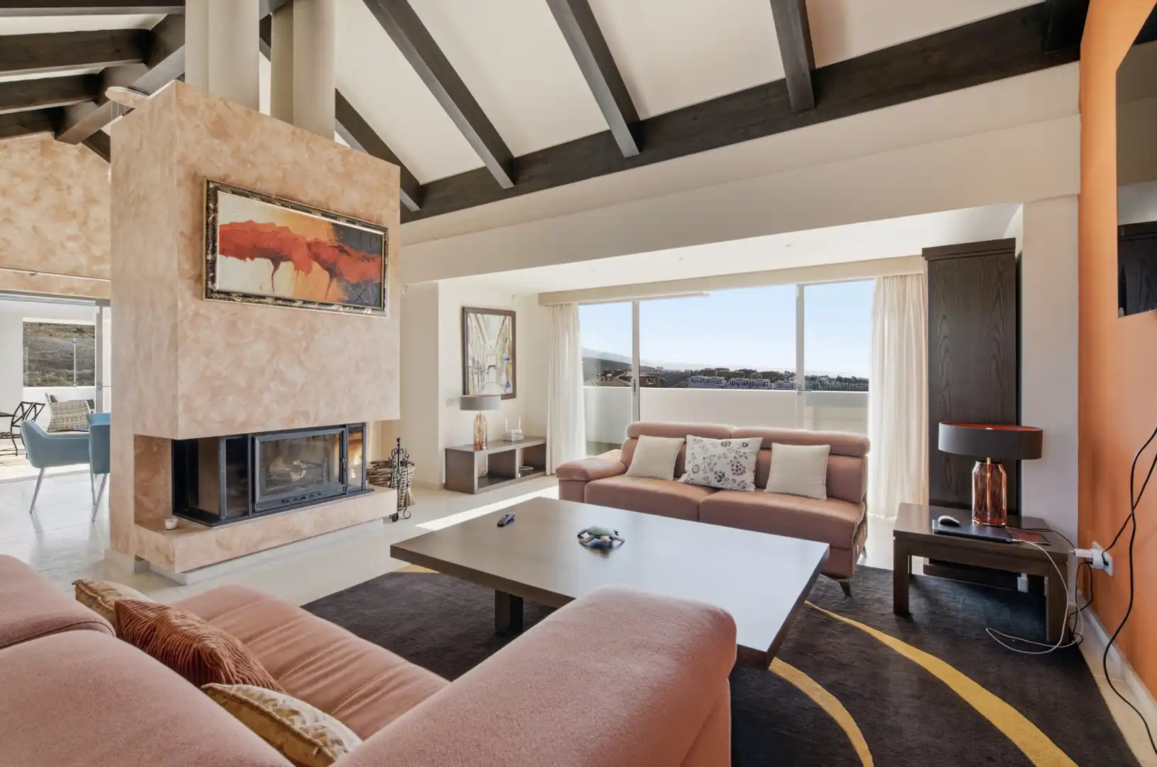Sala de estar de Ático en venta en Benahavís con Aire acondicionado, Terraza y Trastero