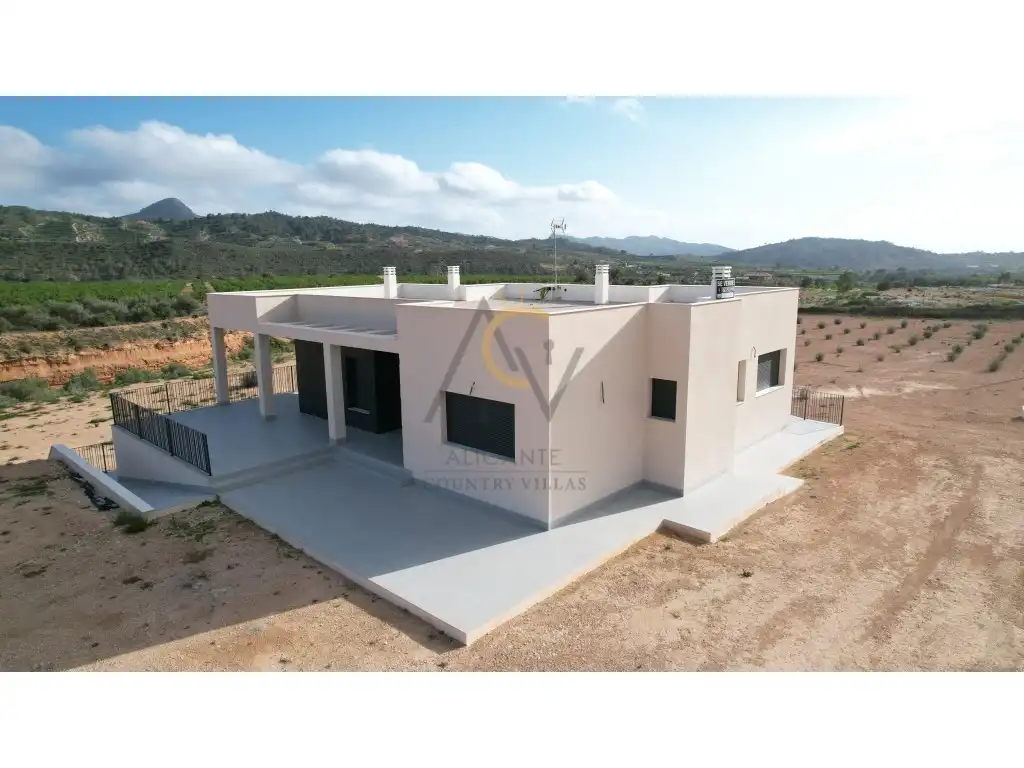 Xalet amb terrassa en venda a Diseminados Macisvenda (Mascivenda)