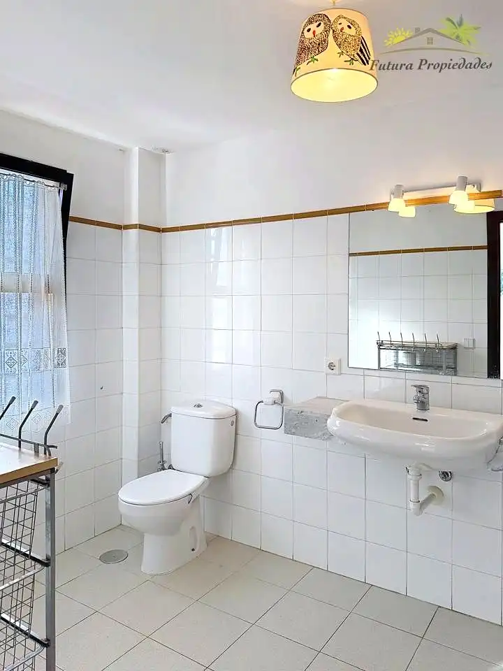 Baño de Piso en venta en Teguise con Terraza y Piscina comunitaria