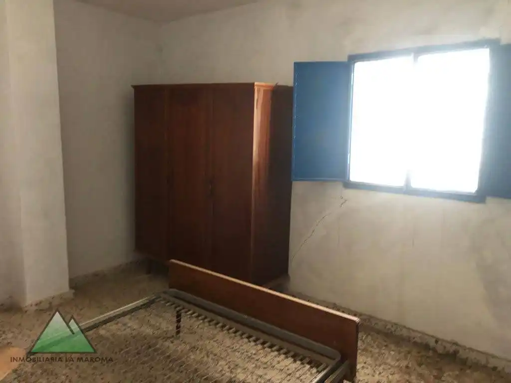 Dormitori de Casa o xalet en venda en Alcaucín