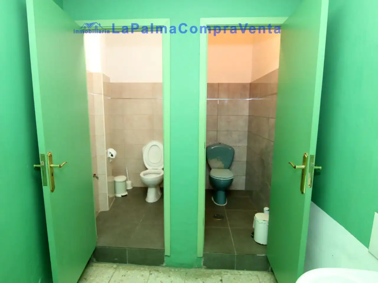 Bathroom of Commercial properties for sale in Santa Cruz de la Palma  with Furnished