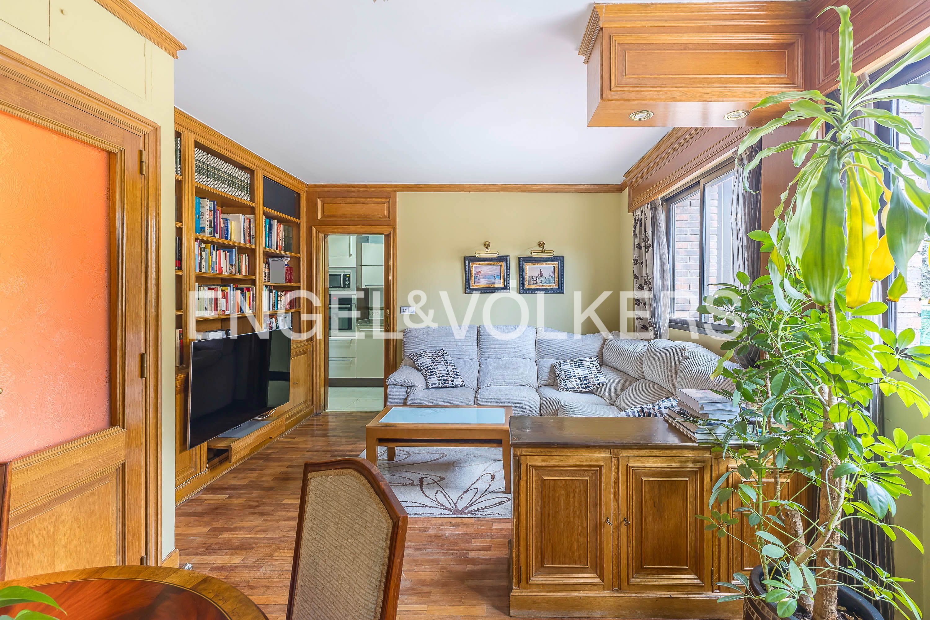 Sala de estar de Apartamento en venta en  Madrid Capital con Aire acondicionado, Calefacción y Parquet