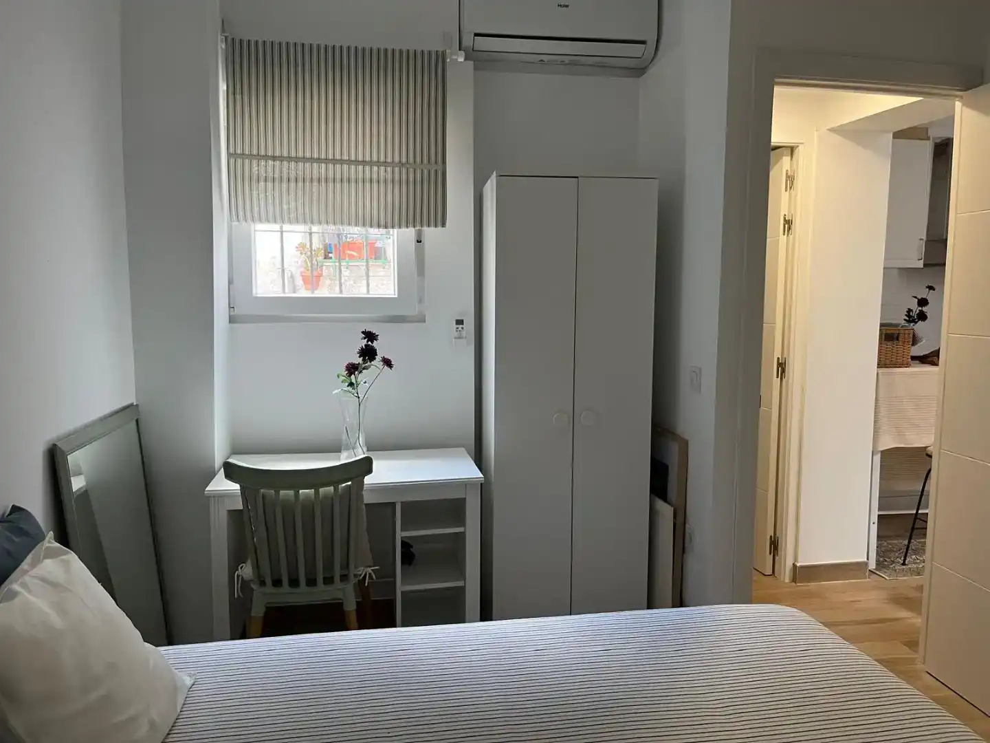 Dormitori de Pis en venda en  Madrid Capital amb Aire condicionat i Balcó