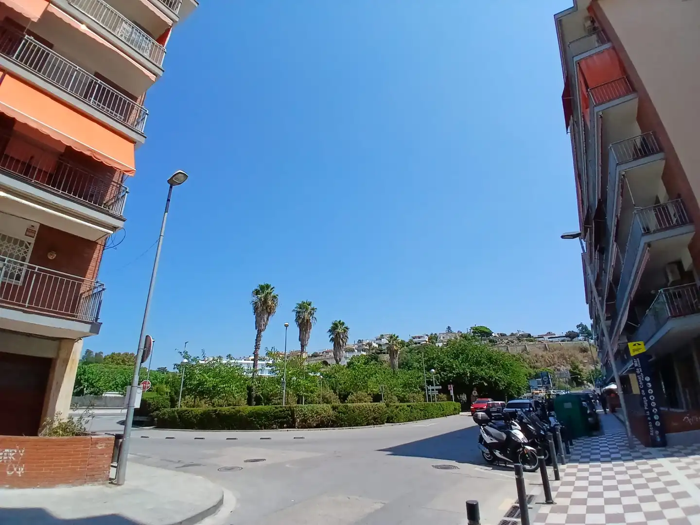 Außenansicht von Erdgeschoss zum Verkauf in Canet de Mar, Barcelona