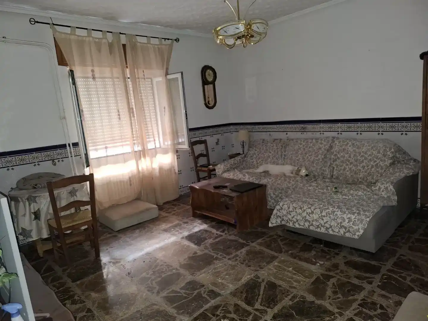 Sala d'estar de Planta baixa en venda en Campo de Criptana amb Aire condicionat, Traster i Moblat