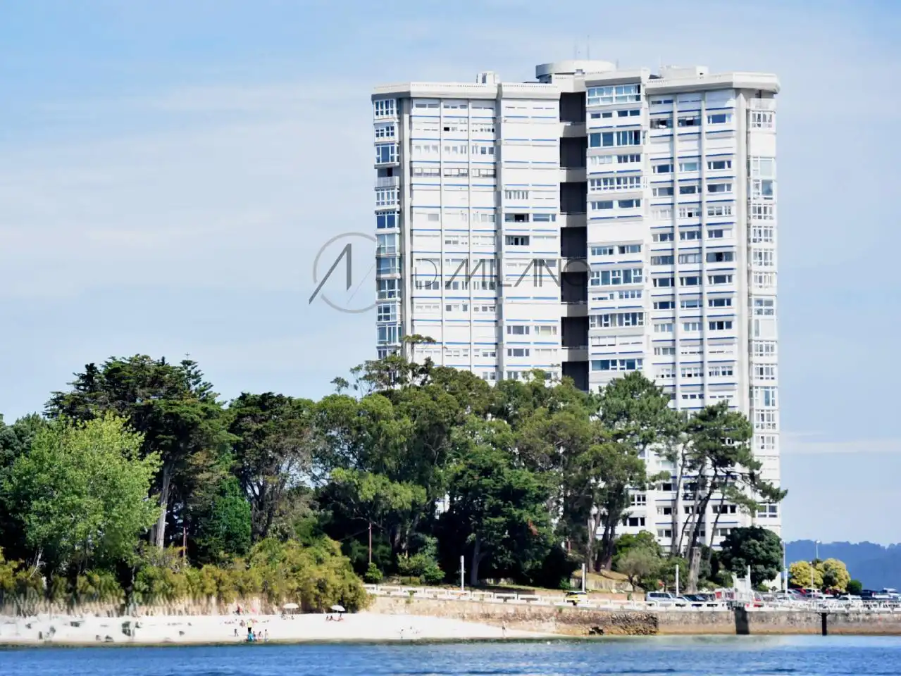 Vista exterior de Dúplex en venta en Vigo  con Calefacción y Parquet