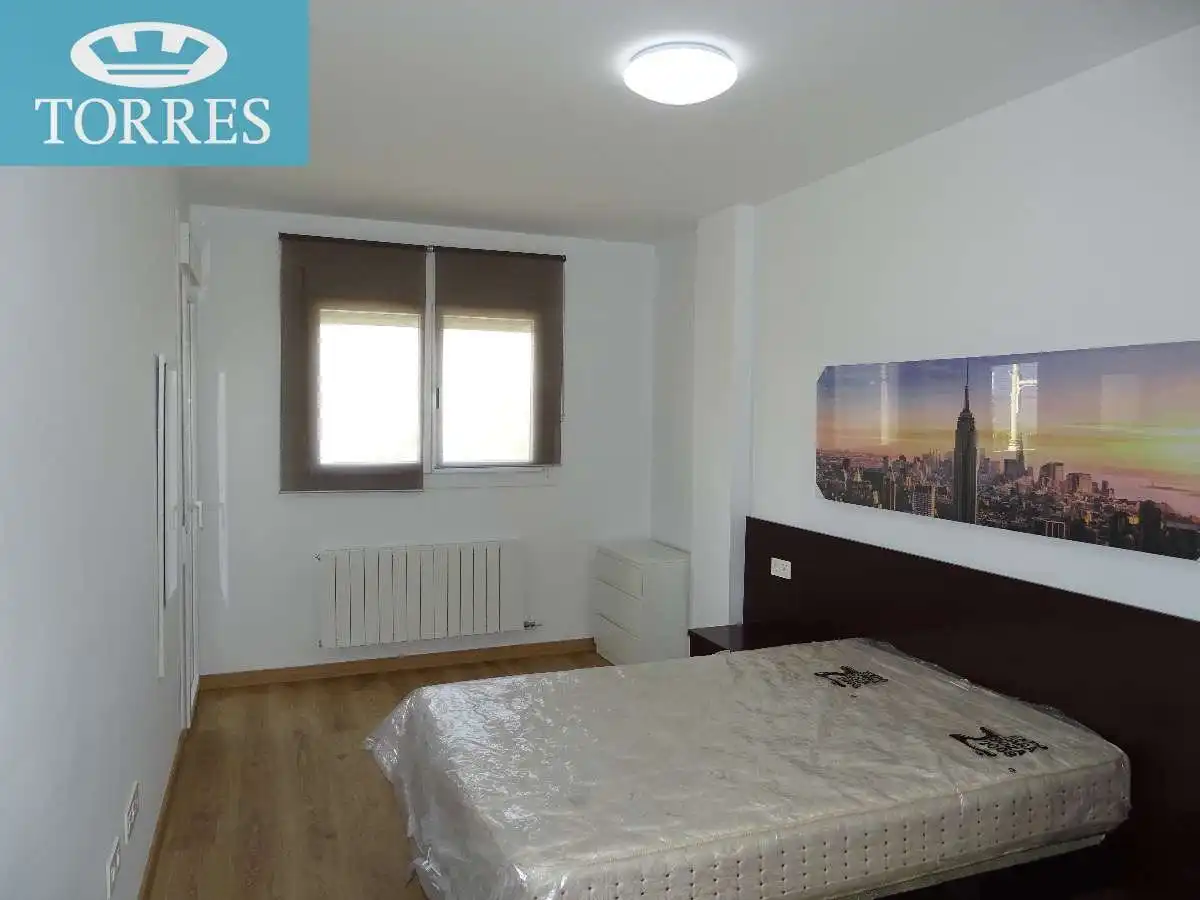 Bedroom of Flat for rent in Granada  with Heating, Parquet flooring and Terrace