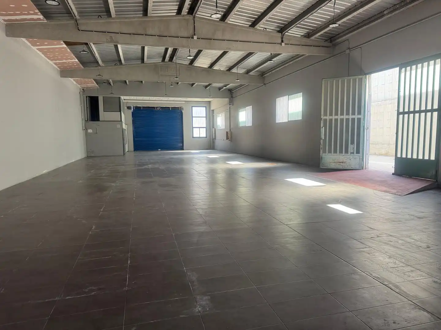 Nau industrial de lloguer en Tàrrega