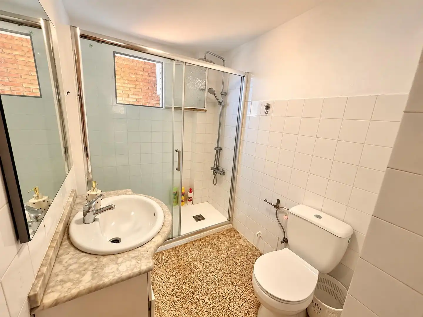 Baño de Piso para compartir en Norte