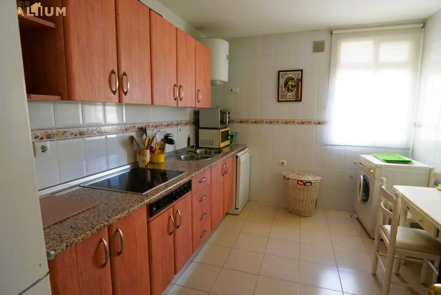 Kitchen of Flat for sale in Sanlúcar de Barrameda  with Air Conditioner, Terrace and Storage room