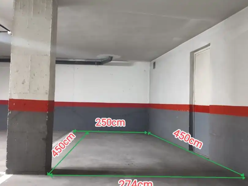 Parking of Garage for rent in Fuenlabrada