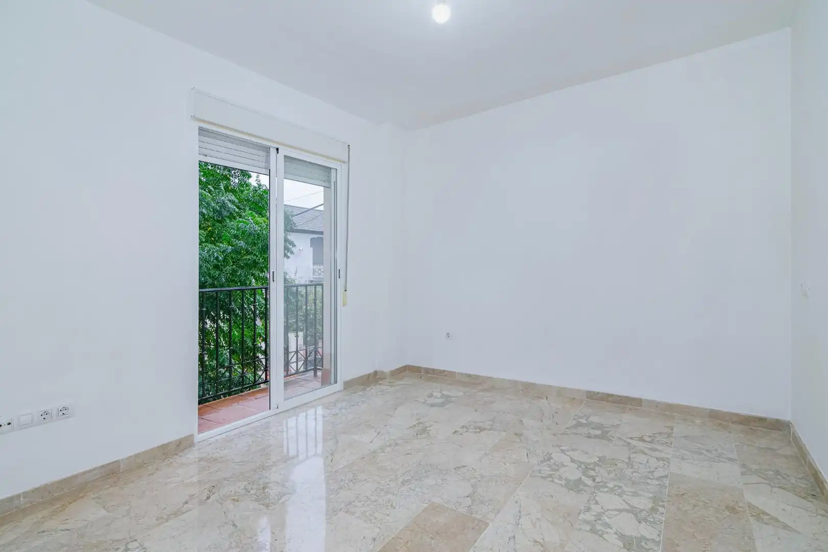 Pis amb terrassa en venda a Calle Calle Alhambra, imagen 2