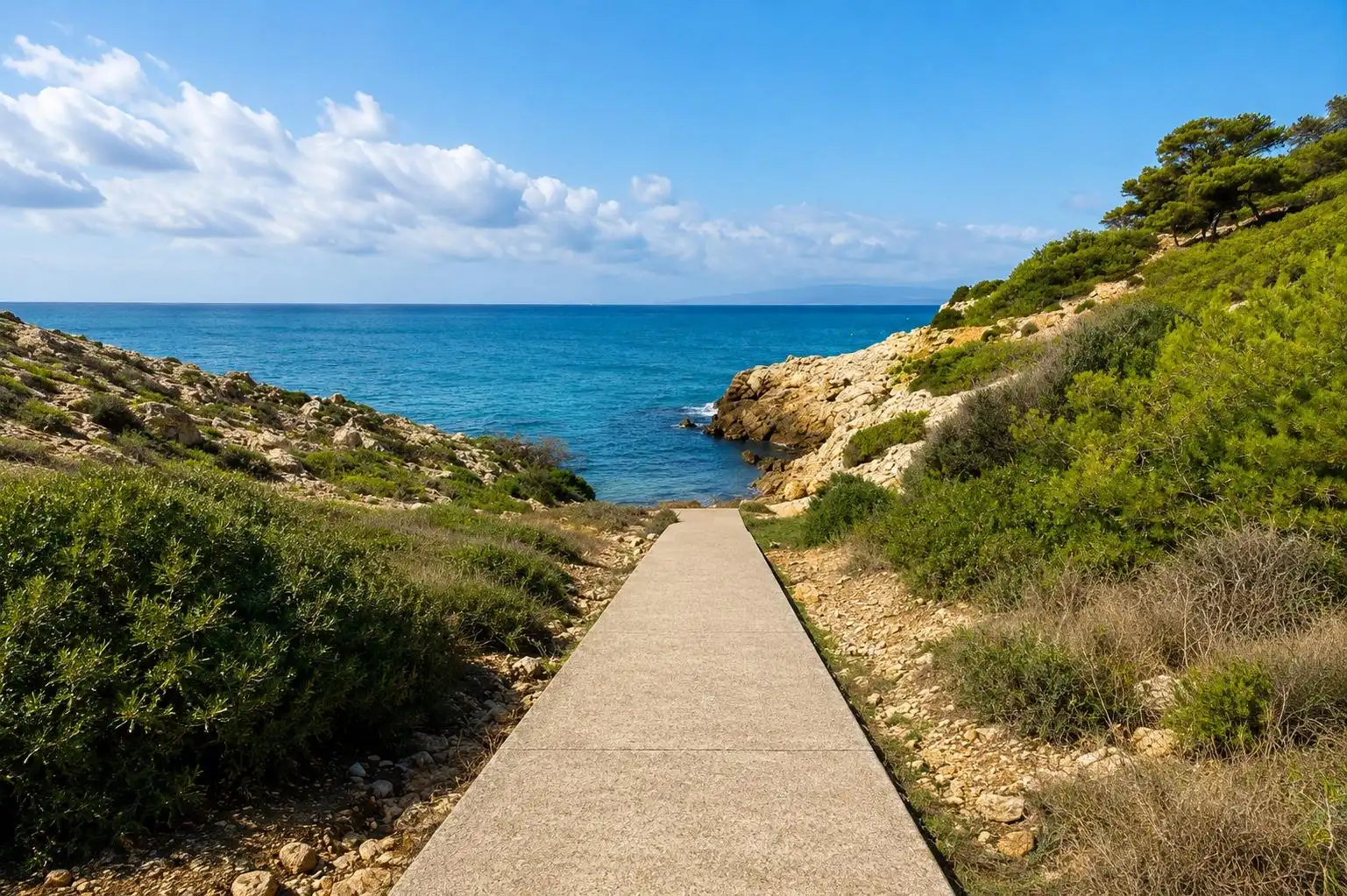 Vista exterior de Ático en venta en Salou con Aire acondicionado, Terraza y Piscina comunitaria