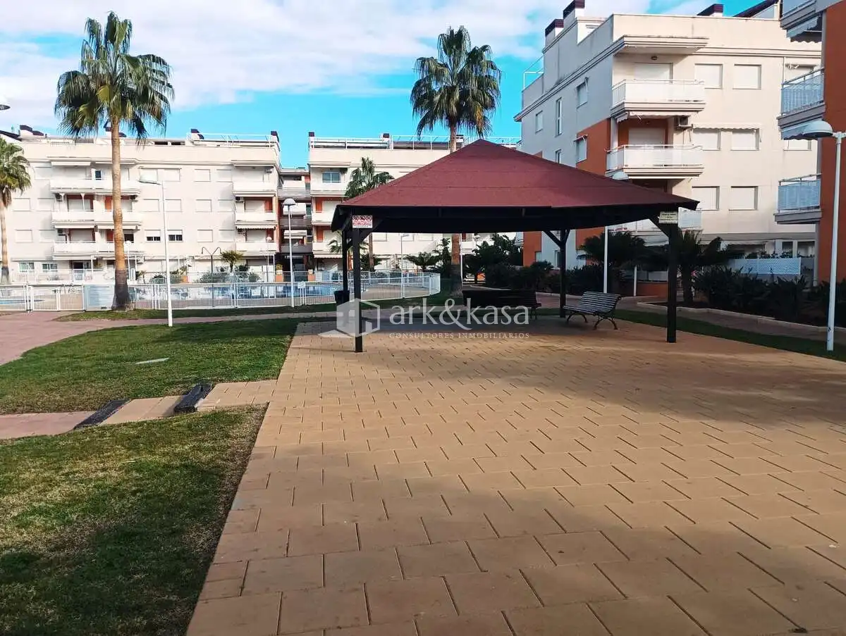 Aparcament de Apartament de lloguer en Almenara, Castellón