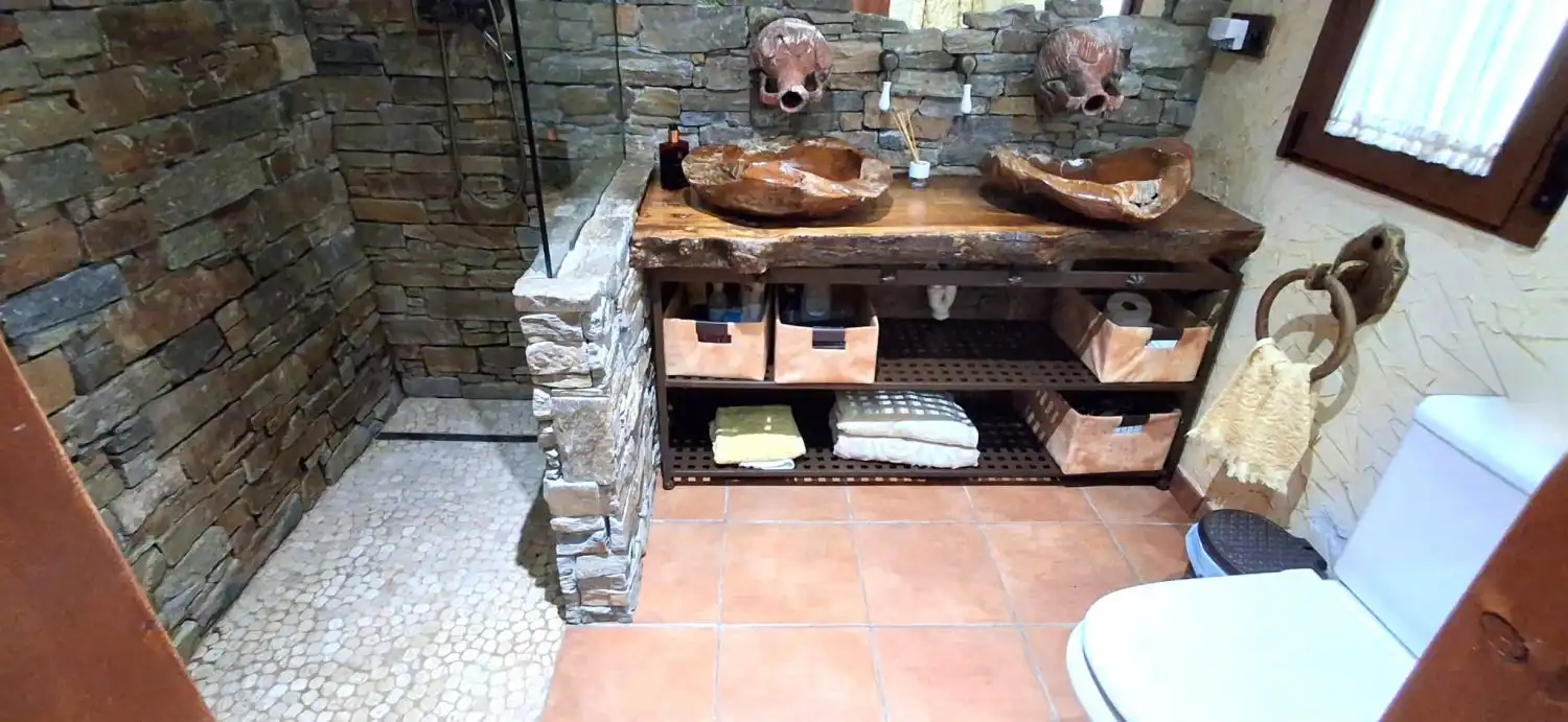 Bany de Casa o xalet en venda en Villanueva de Duero amb Calefacció, Jardí privat i Traster