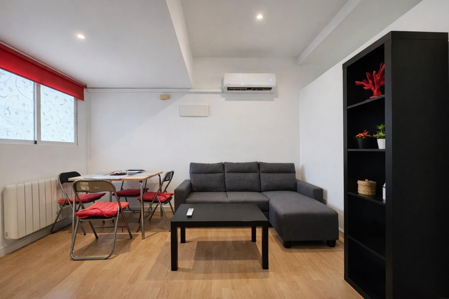 Living room of Planta baja to rent in  Madrid Capital  with Furnished