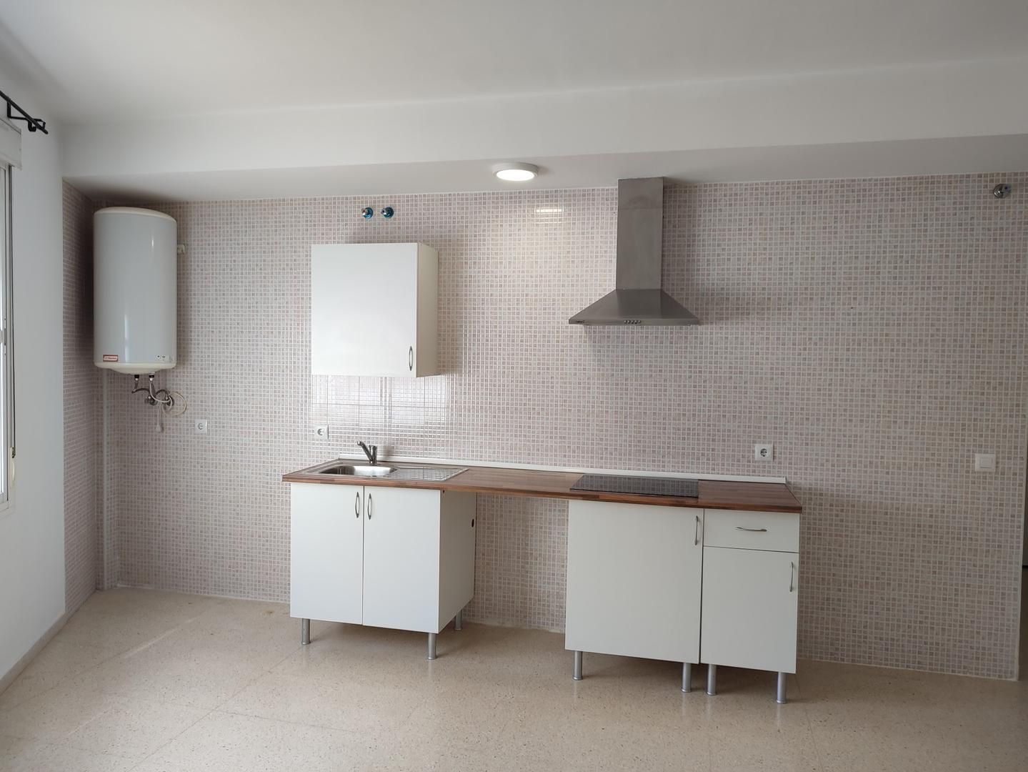 Kitchen of Duplex for sale in Sanlúcar la Mayor