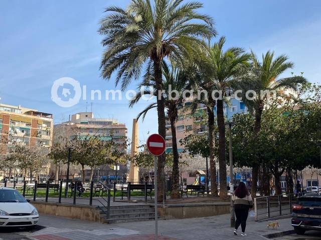 Apartamento en Venta en Calle del General Espartero en Carolinas Altas