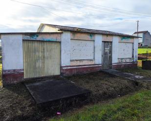 Vista exterior de Casa o xalet en venda en Carballo amb Jardí privat