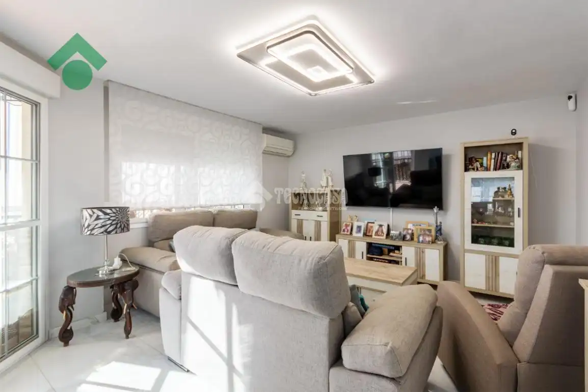 Sala d'estar de Pis en venda en Vélez-Málaga amb Aire condicionat i Balcó