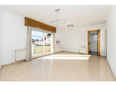 Àtic amb balcó en venda a Llevant