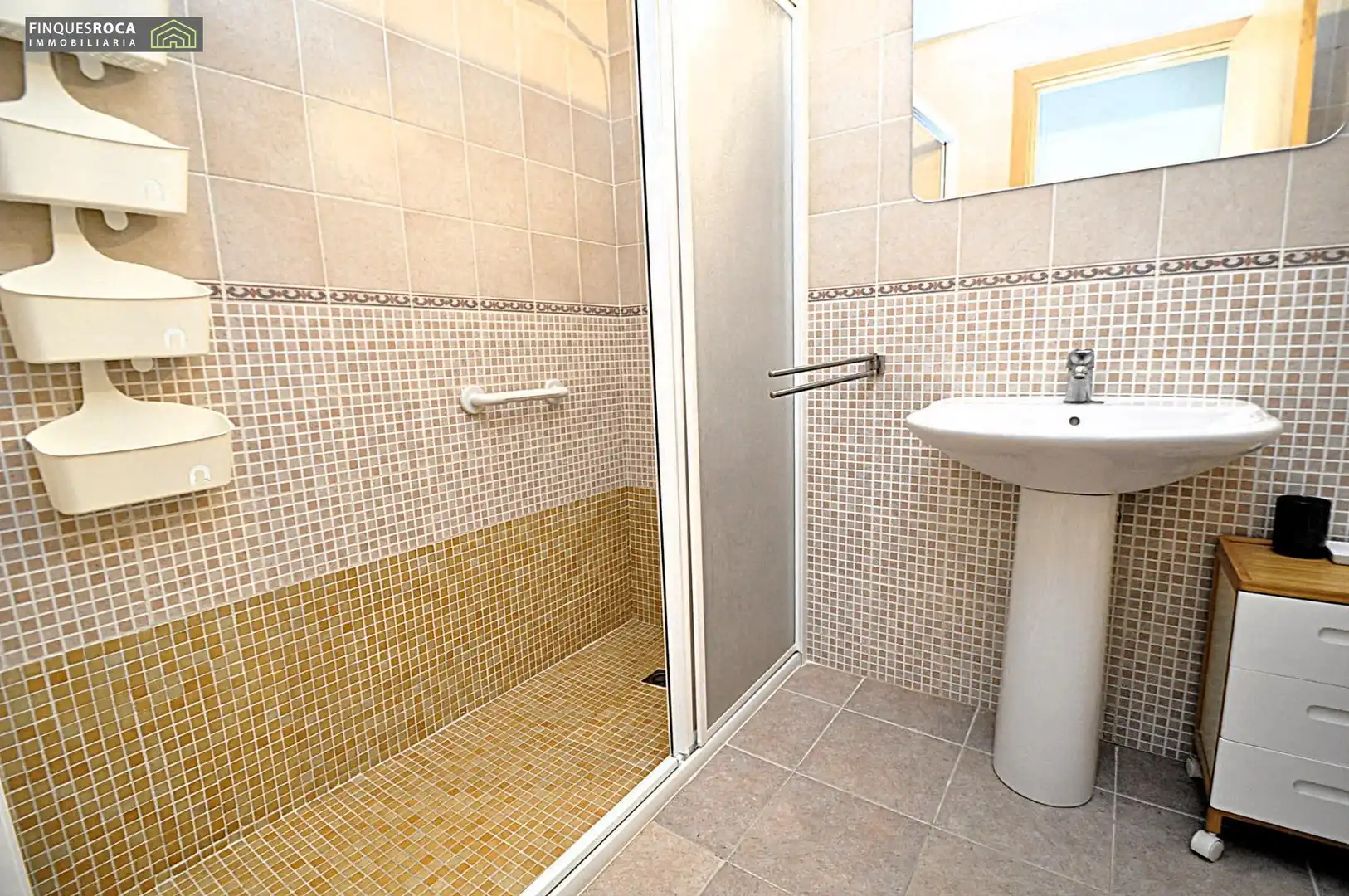 Baño de Apartamento en venta en La Ràpita con Amueblado