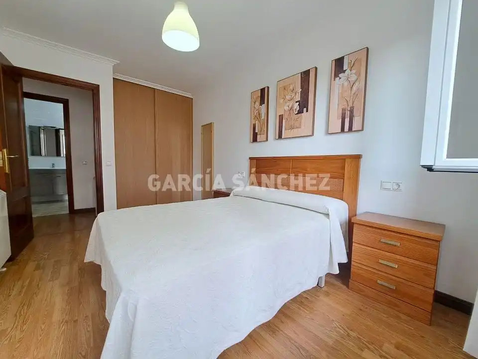 Habitación de Apartamento en venta en Boiro con Calefacción, Amueblado y Horno