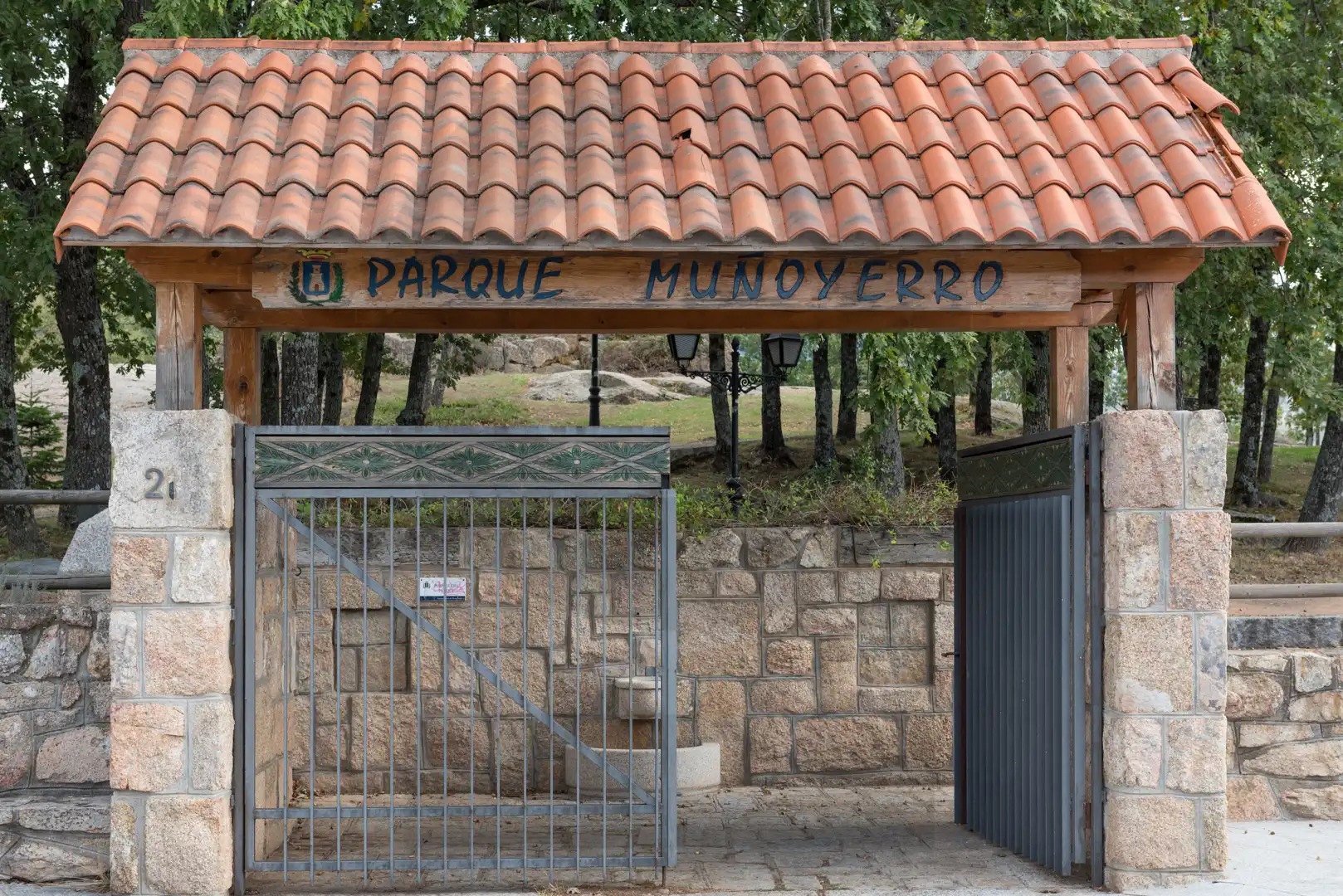 Außenansicht von Wohnung zum Verkauf in Navacerrada mit Heizung, Terrasse und Ofen
