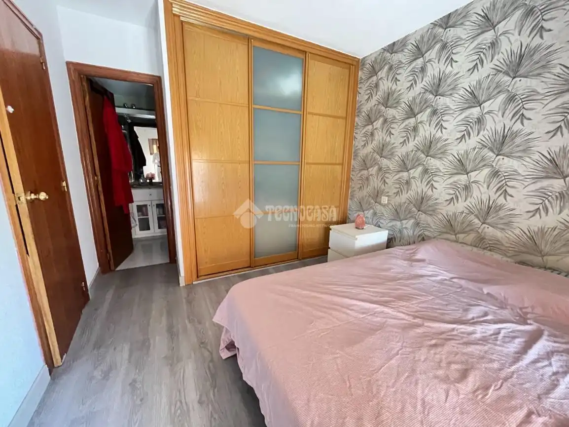 Habitación de Casa adosada en venta en Loeches