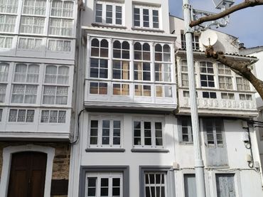 Maison jumelée avec balcon à vendre à Calle Iglesia