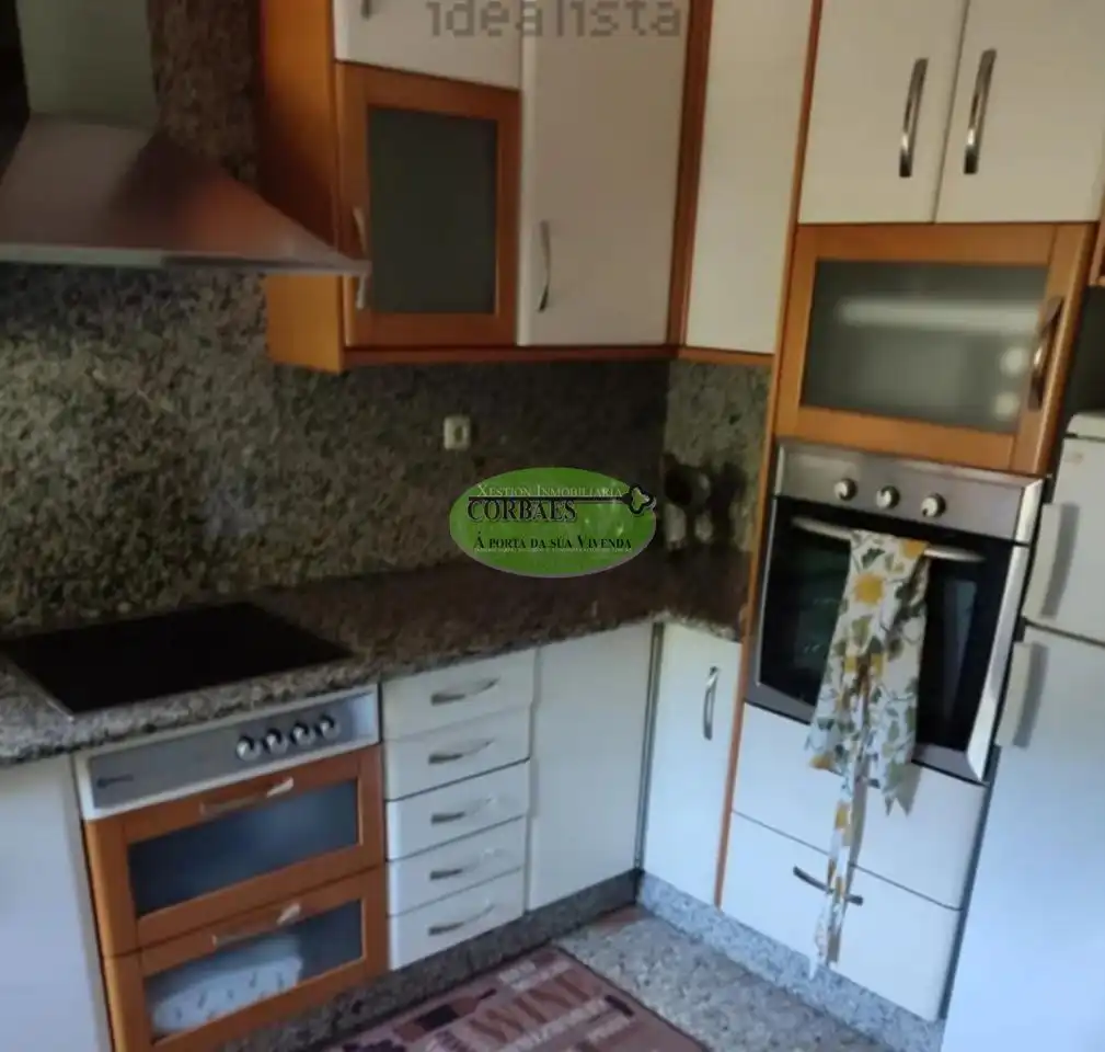 Cuina de Casa o xalet en venda en Cortegada amb Calefacció, Jardí privat i Parquet