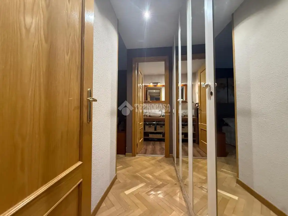 Piso en venta en Alcorcón con Aire acondicionado, Terraza y Piscina comunitaria
