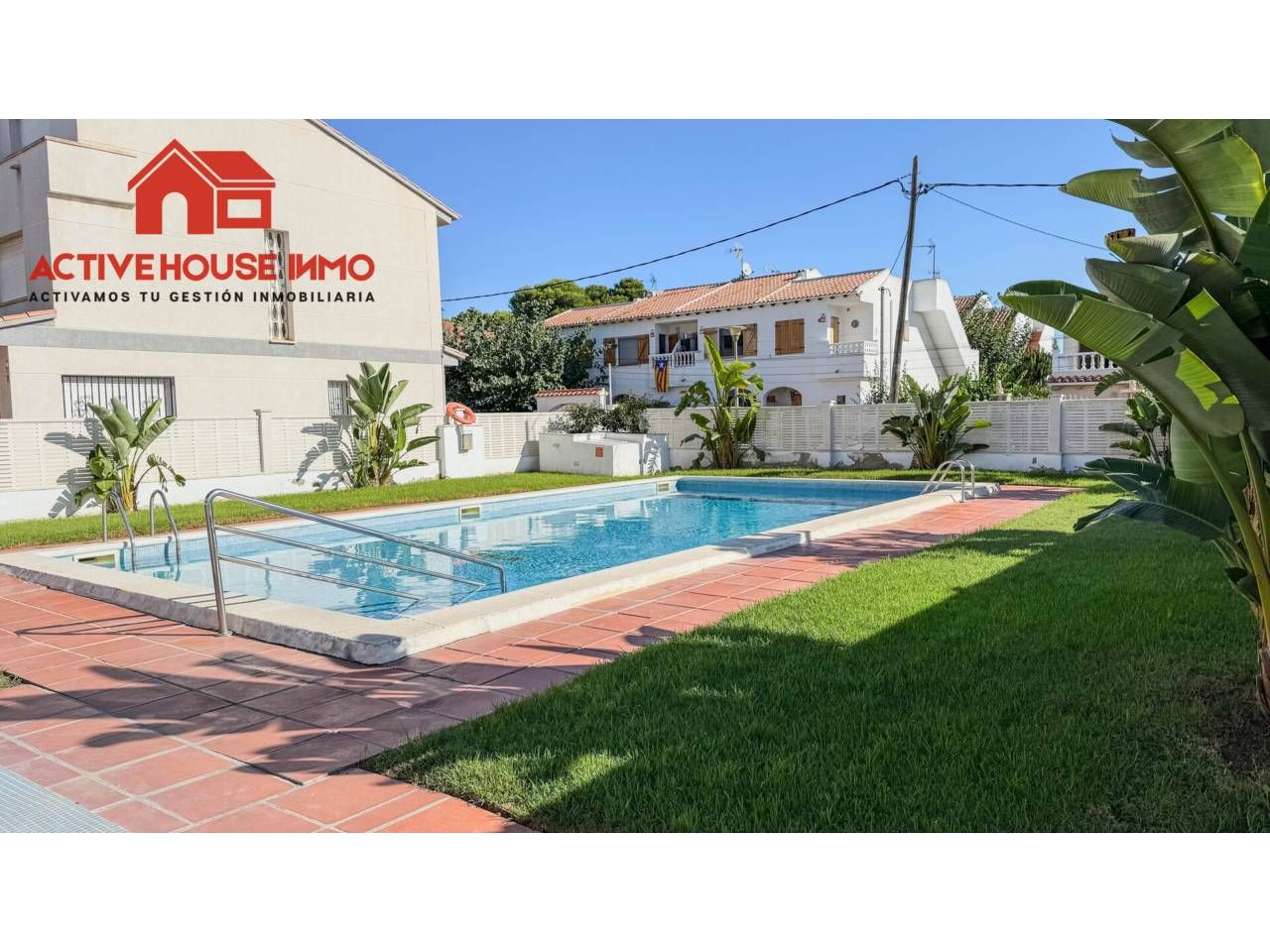 Vista exterior de Casa adosada en venta en Creixell con Terraza, Amueblado y Piscina comunitaria