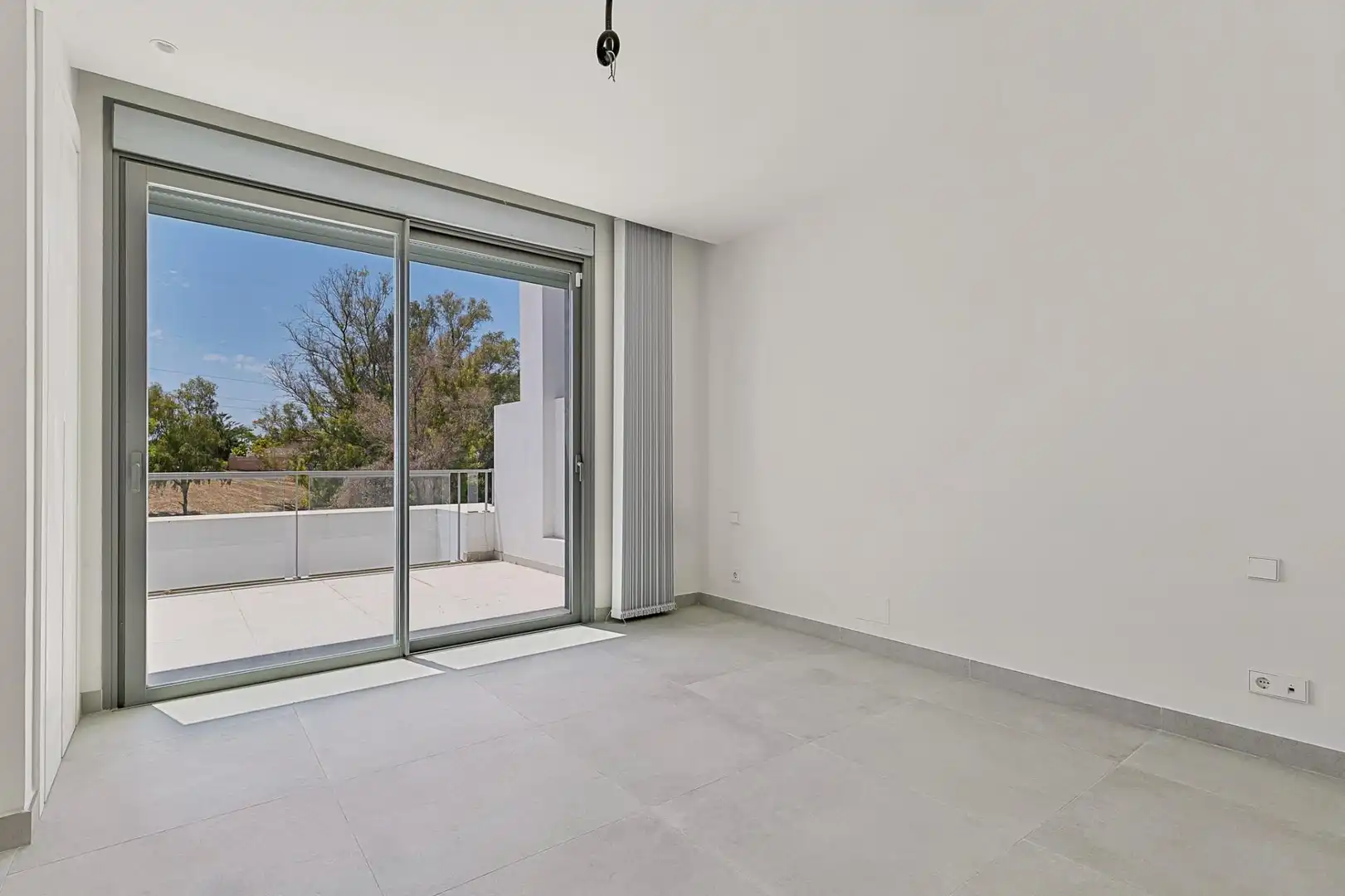 Habitación de Casa adosada en venta en Marbella con Aire acondicionado, Calefacción y Jardín privado