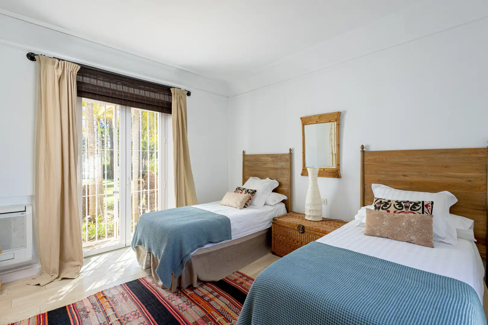 Habitación de Casa o chalet de alquiler en Estepona con Jardín privado, Terraza y Piscina