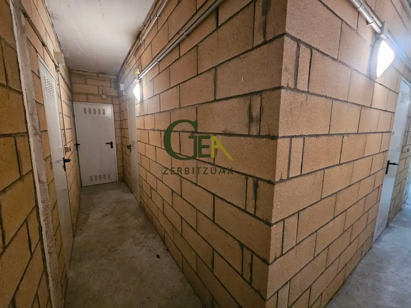 Storage room for sale in Villabona